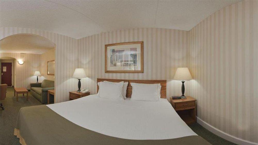 Holiday Inn Express Frazer - Malvern By Ihg Εξωτερικό φωτογραφία