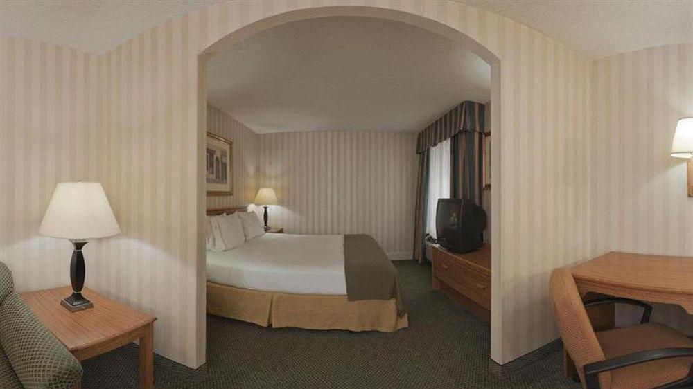 Holiday Inn Express Frazer - Malvern By Ihg Εξωτερικό φωτογραφία