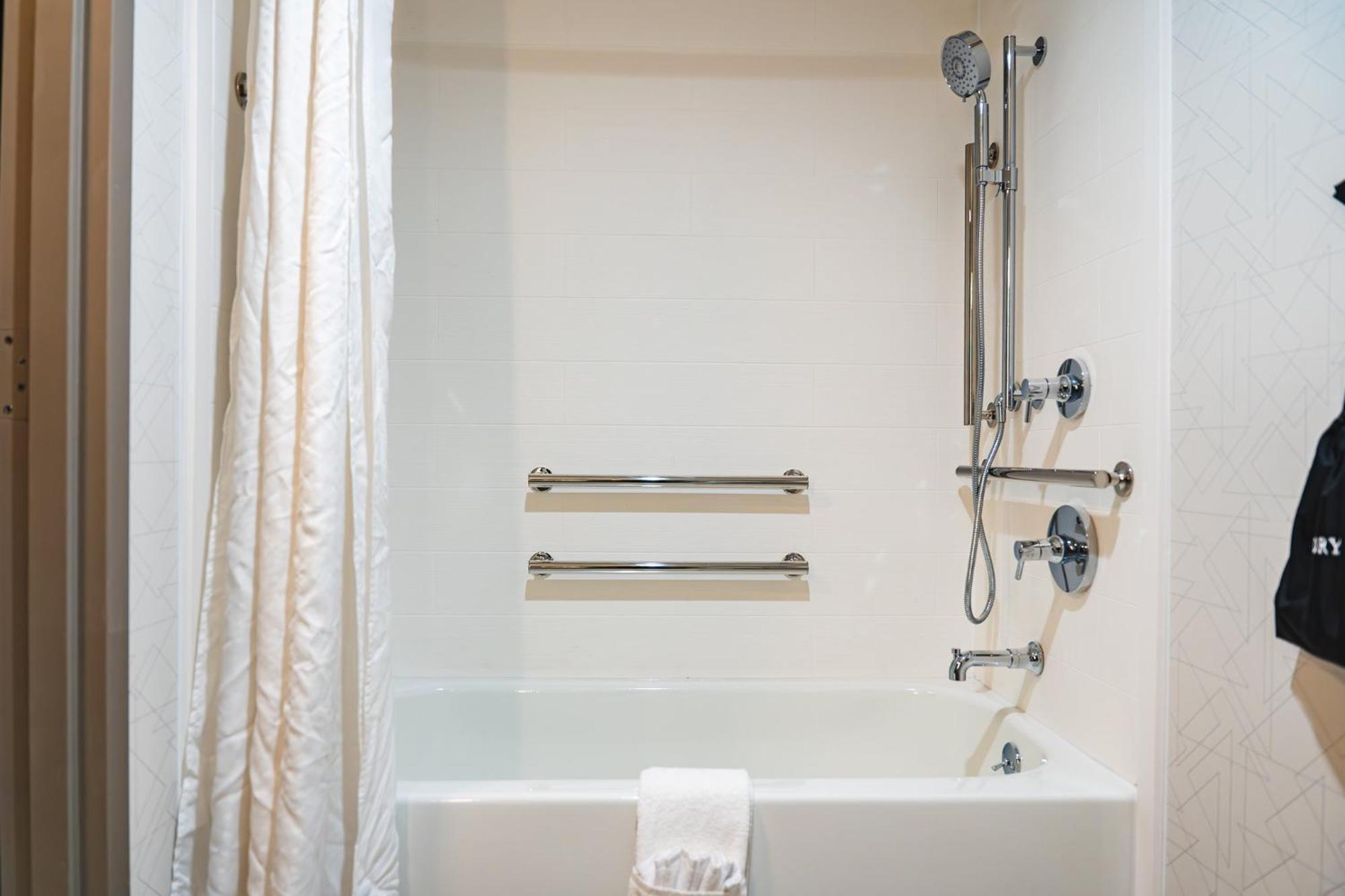 Holiday Inn Express Frazer - Malvern By Ihg Εξωτερικό φωτογραφία